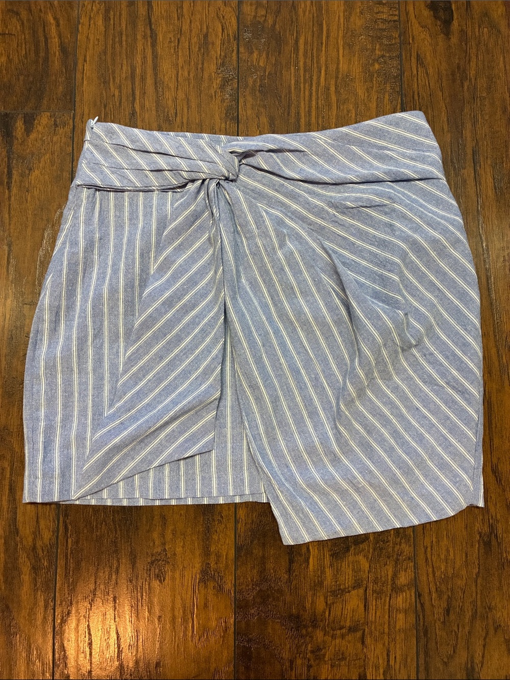 entro Blue & White Striped Asymmetrical Tie-Waist Skirt